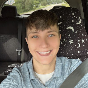 Meet your Posher, April